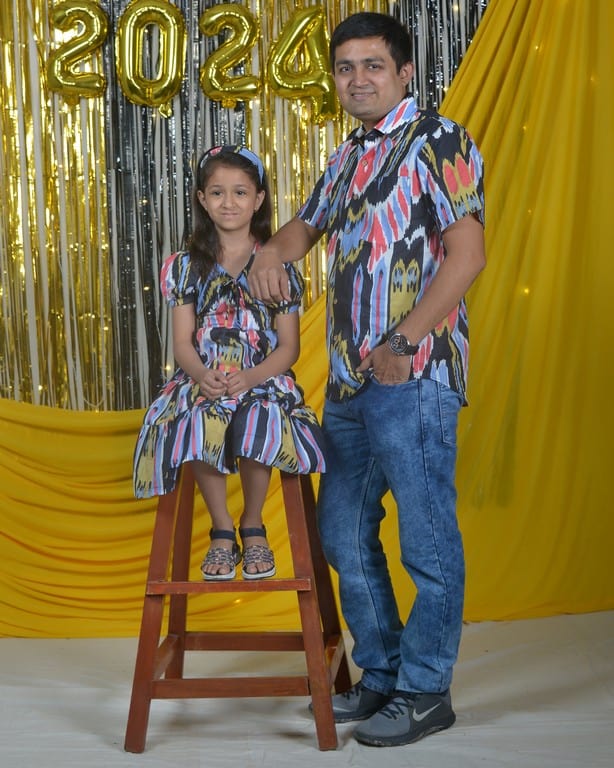 Banjaran Father Daughter Twinning Main image