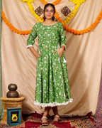 Emerald Green Couple