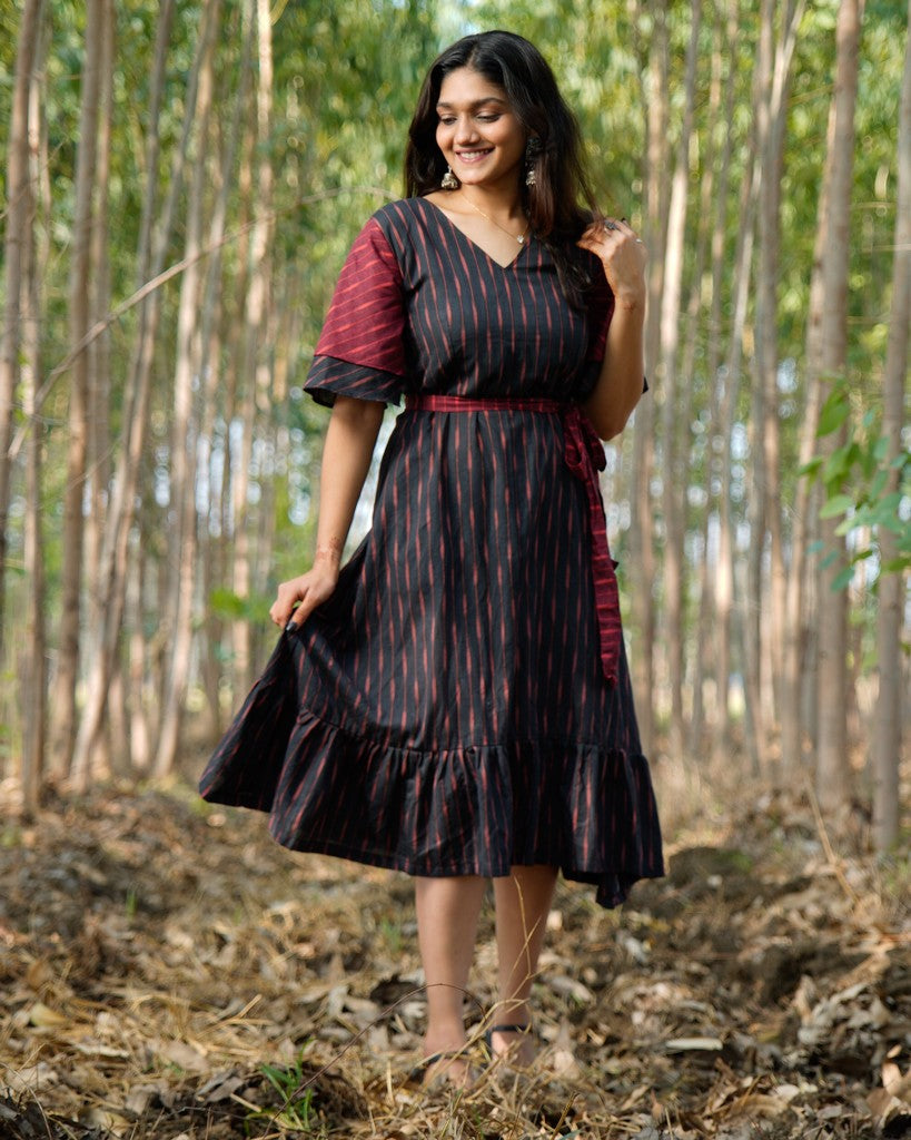 Black Diverting Threads Maternity Dress Secondary image