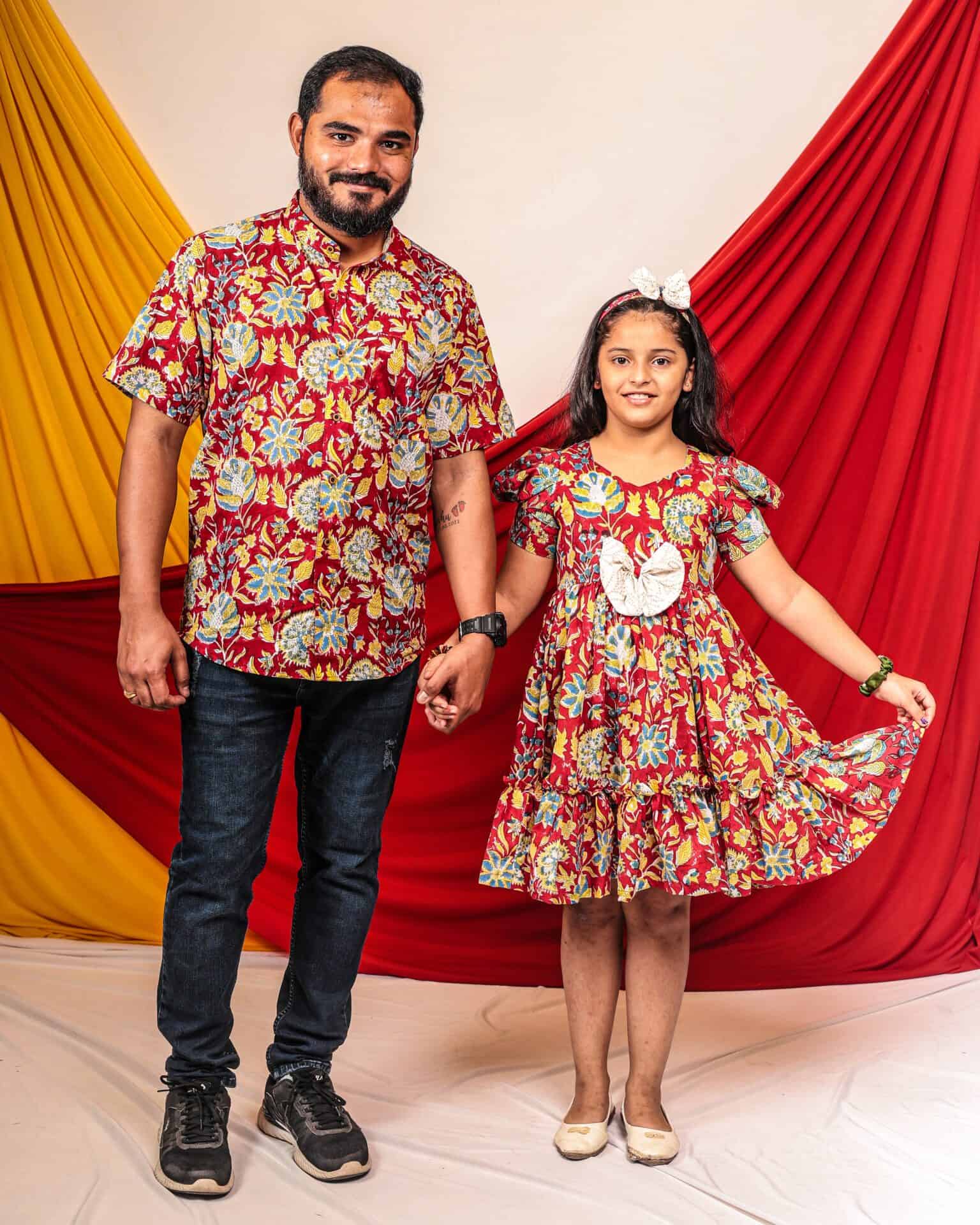 Leafing Red Floral Father Daughter Twinning