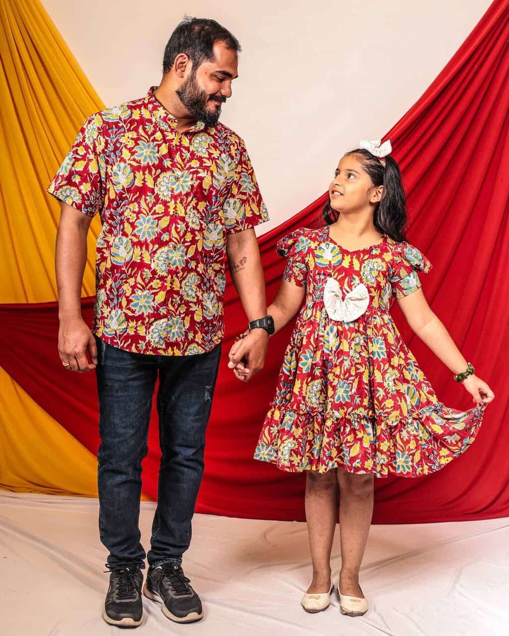 Leafing Red Floral Father Daughter Twinning