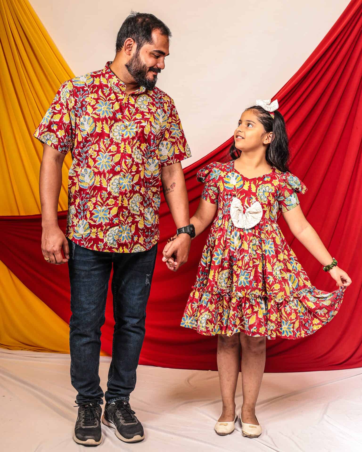 Leafing Red Floral Father Daughter Twinning