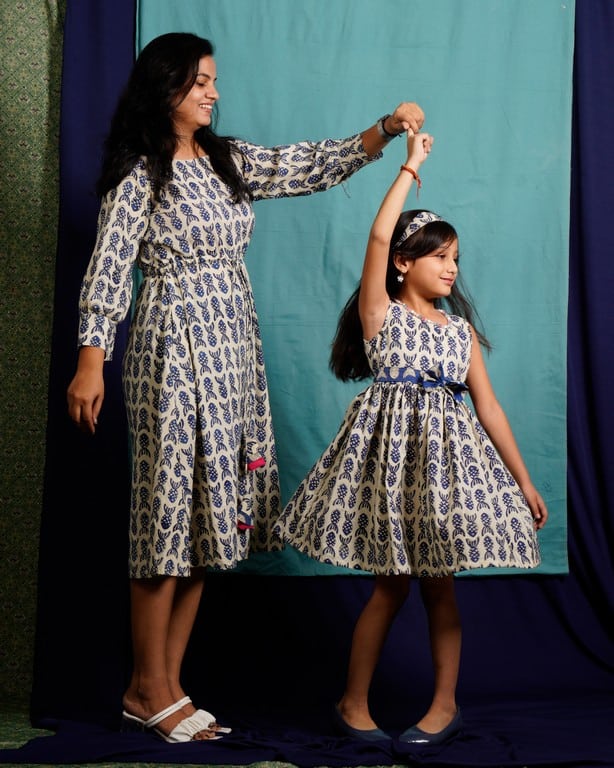 Blue Shoal Mother Daughter Twinning