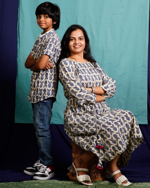 Blue Shoal Mother Son Twinning Secondary image