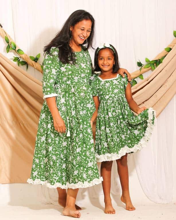Emerald Green Mother Daughter Twinning
