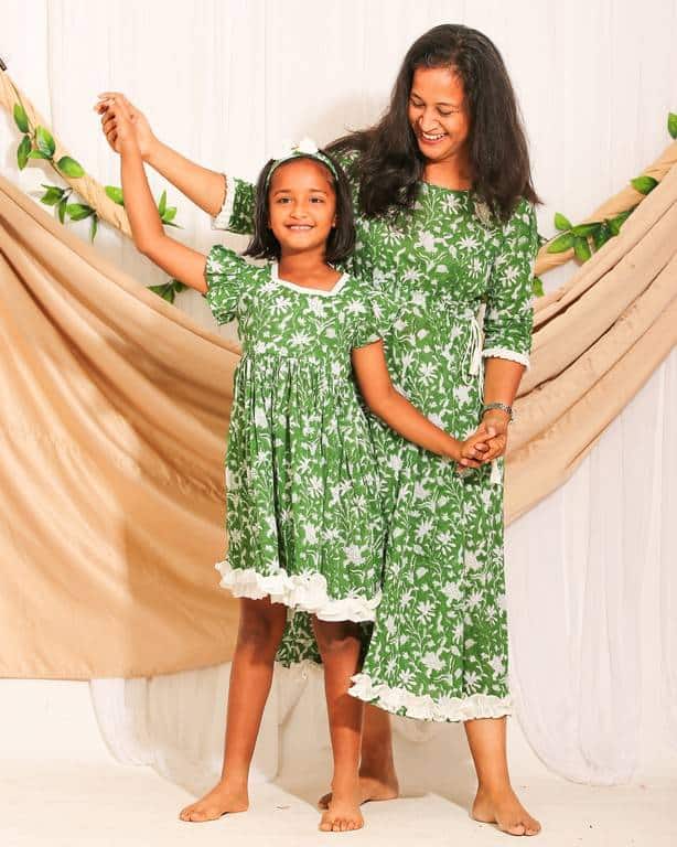 Emerald Green Mother Daughter Twinning