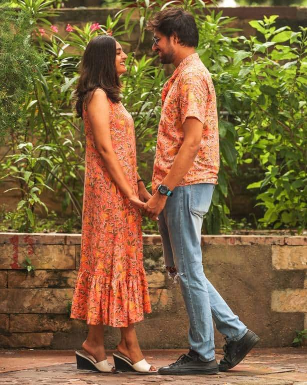 Coral Pearl Strappy Couple