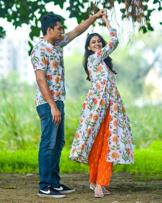 Orchid White Kurta with Pant Couple Set