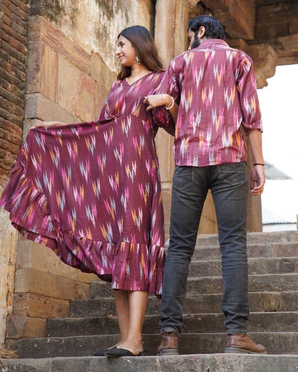 Maroon Panache Couple