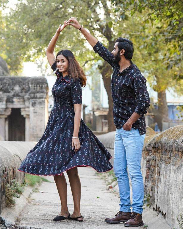 Black Ikat Collared Couple Twinning