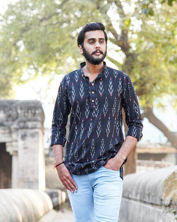 Black Ikat Collared Kurta Main image