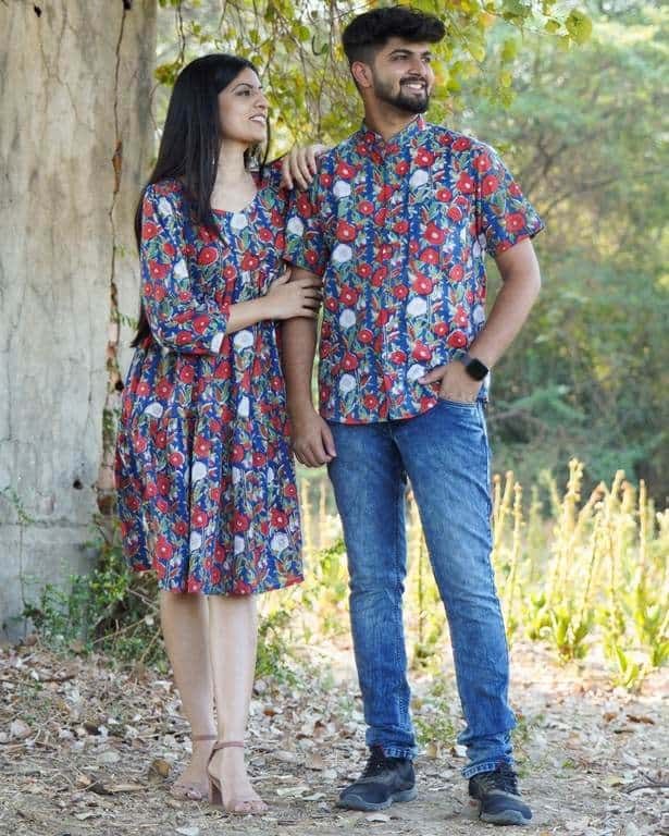 Crimson blue Floral Couple Set