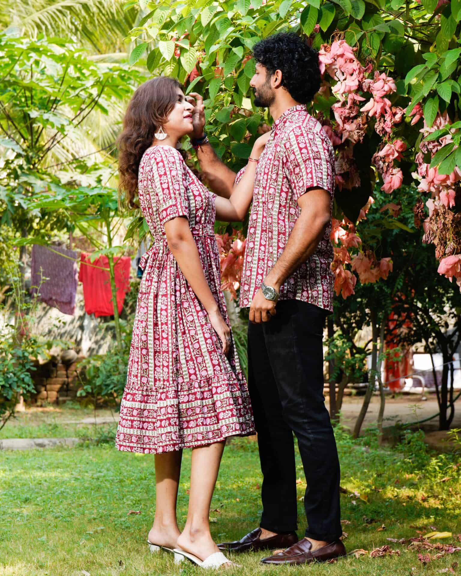 Maroon Red Pinnacle Couple