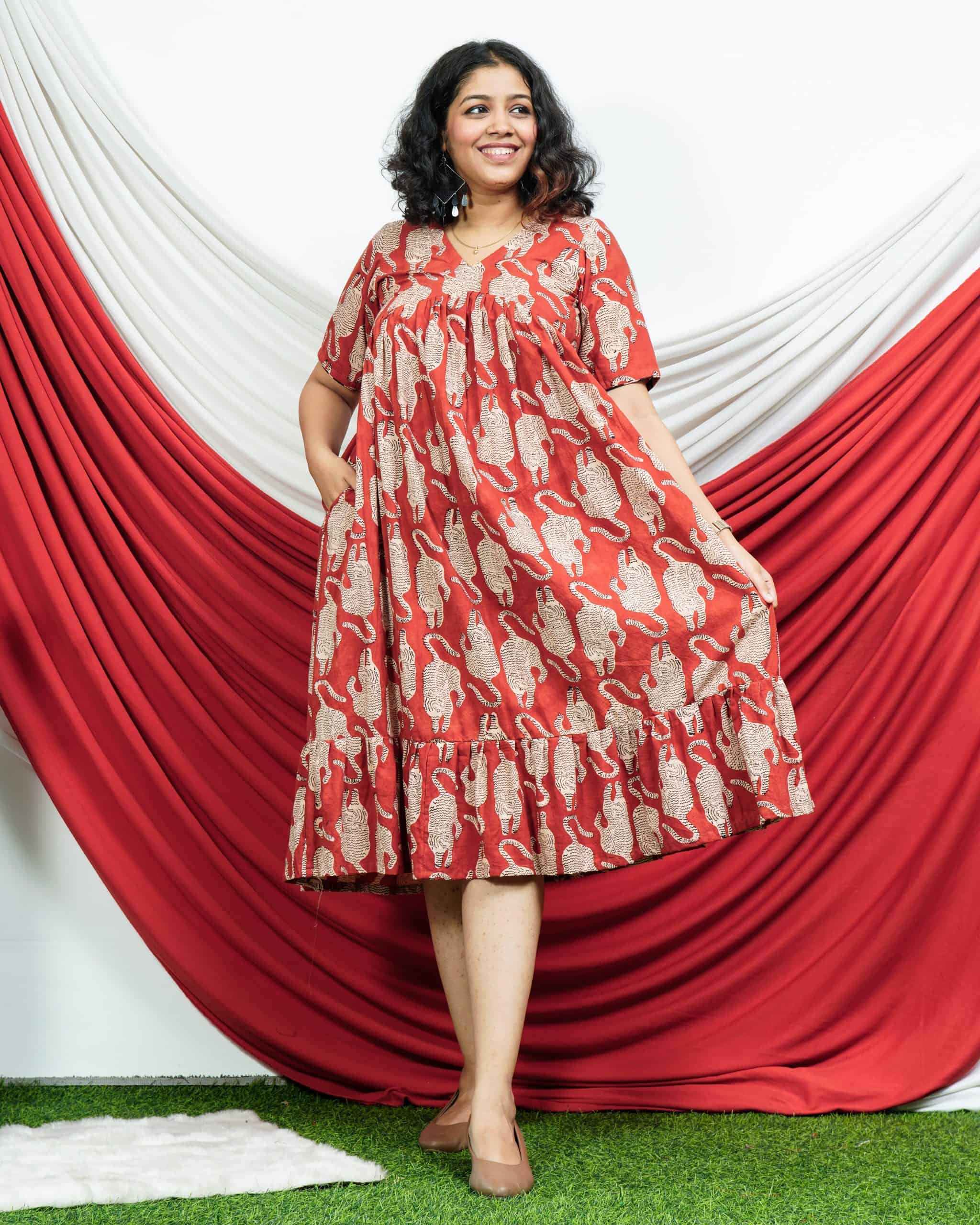 Red Lisa Midi Maternity Dress Main image