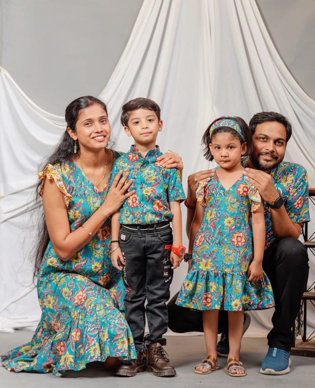 Turquoise Lily Frill Family Set
