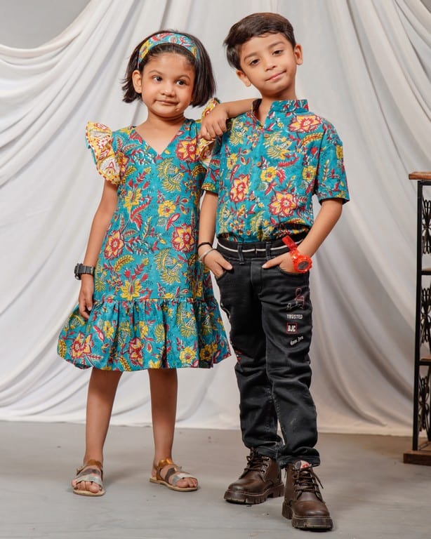 Turquoise Lily Frill Family Set