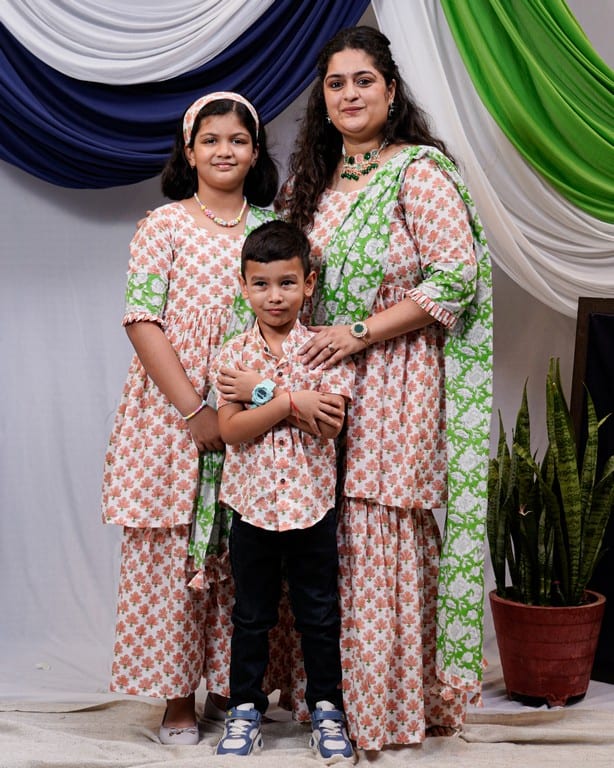 Swan White Sharara Set Mom Kid Twinning Main image