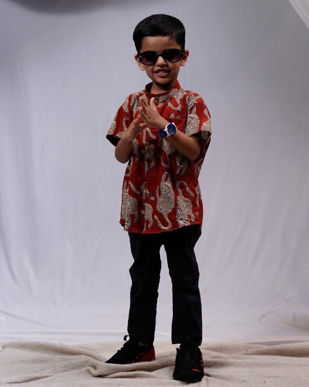 Red Kitty Kids Shirt Secondary image