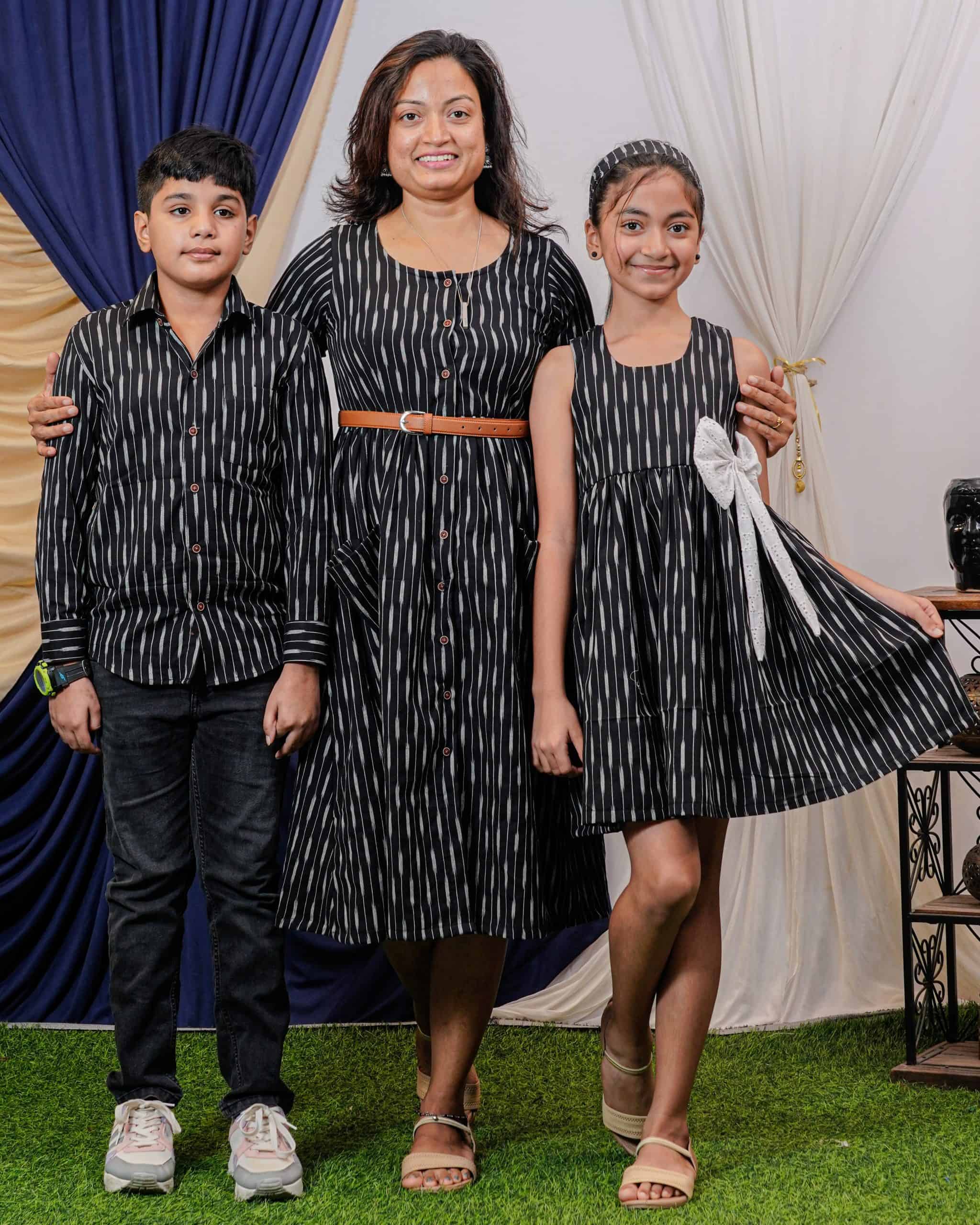 Black Punch Mother Kids Twinning Main image
