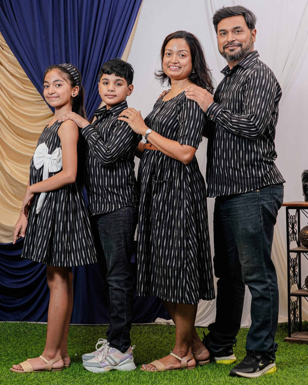 Black Punch Family Set