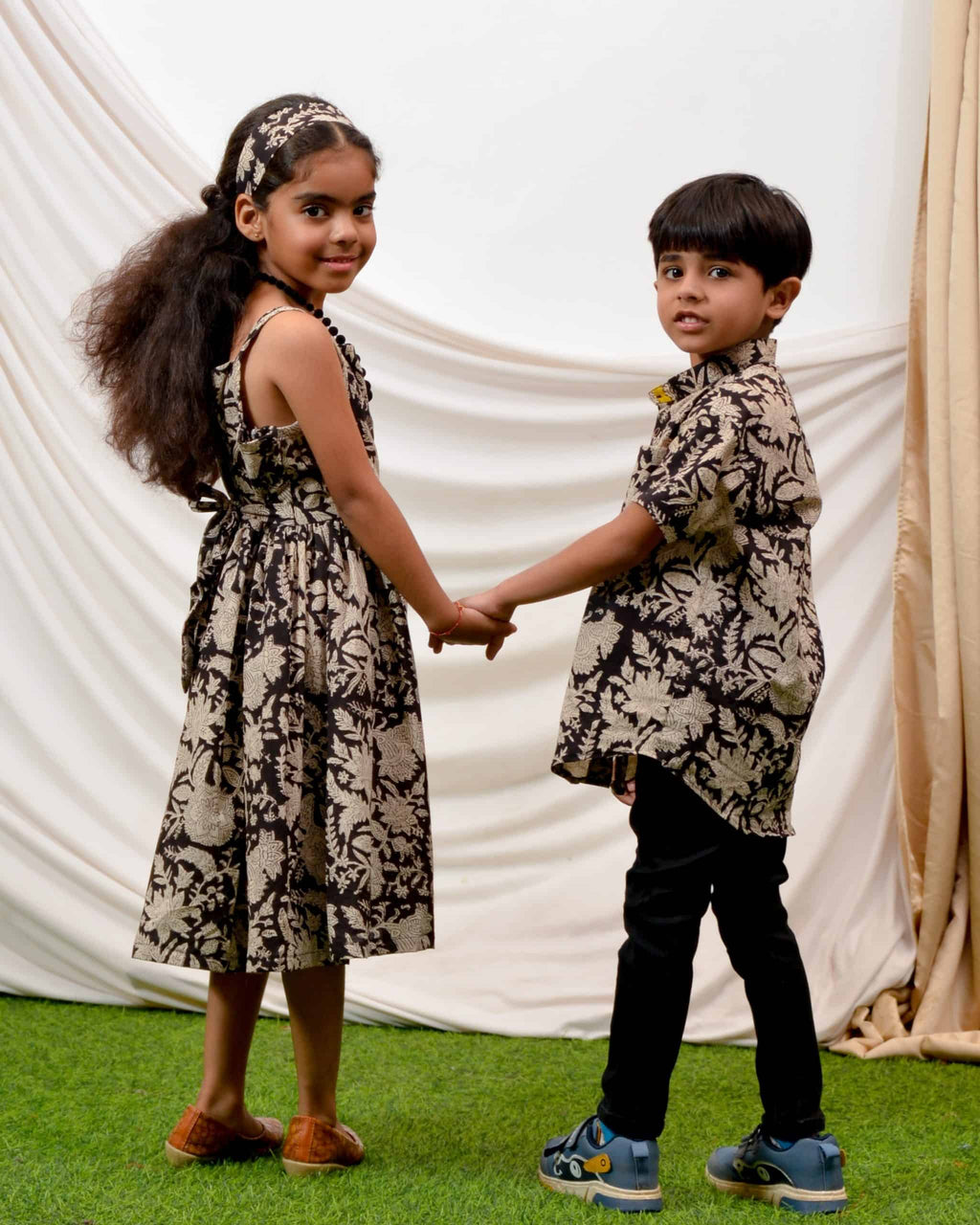 Moonstone Black Family Set