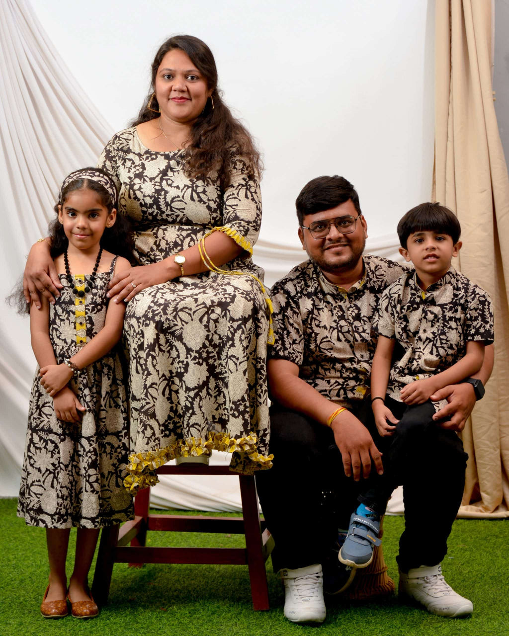 Moonstone Black Family Set