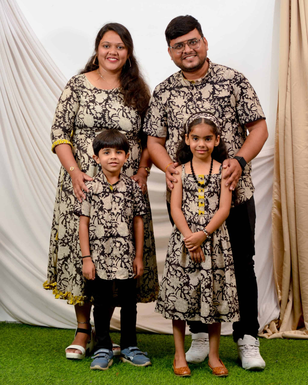 Moonstone Black Family Set