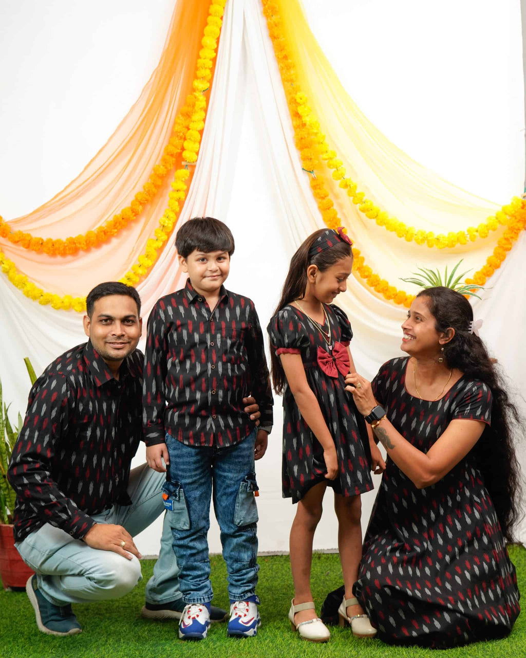 Blackberry Ikat Family