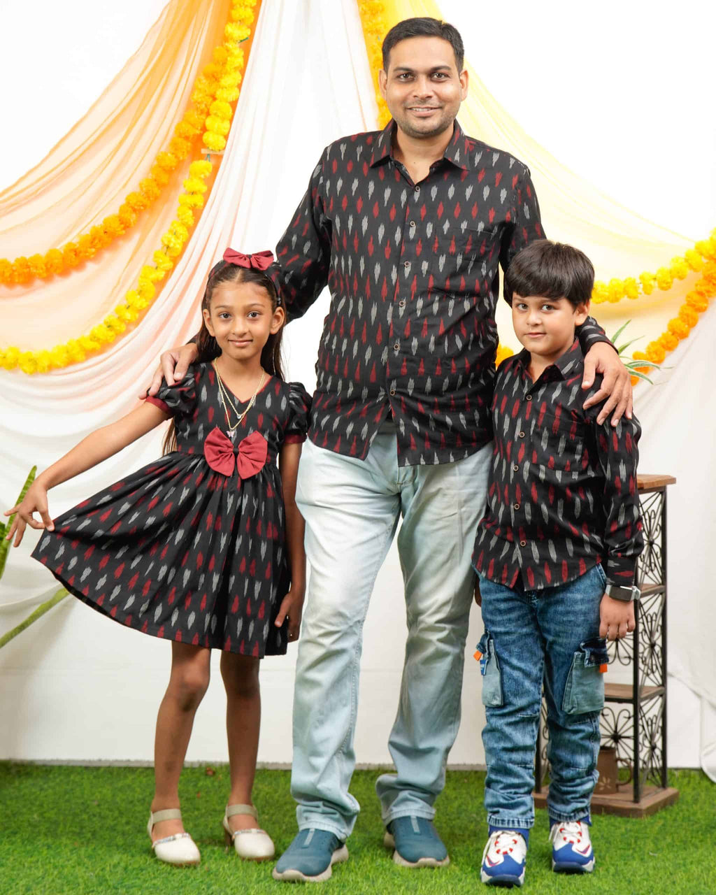Blackberry Ikat Family