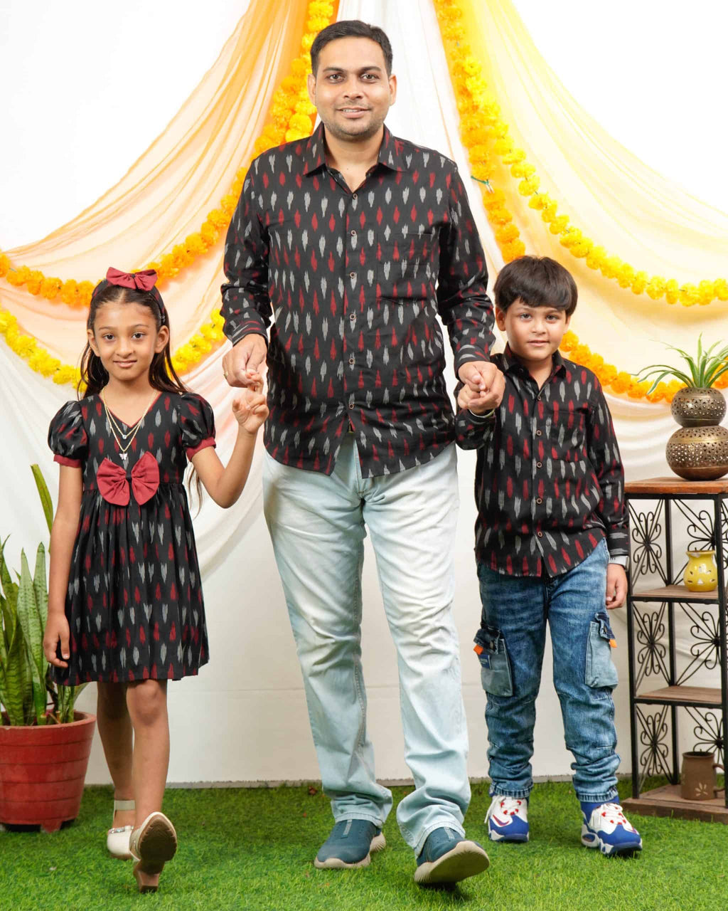Blackberry Ikat Father Kid Twining