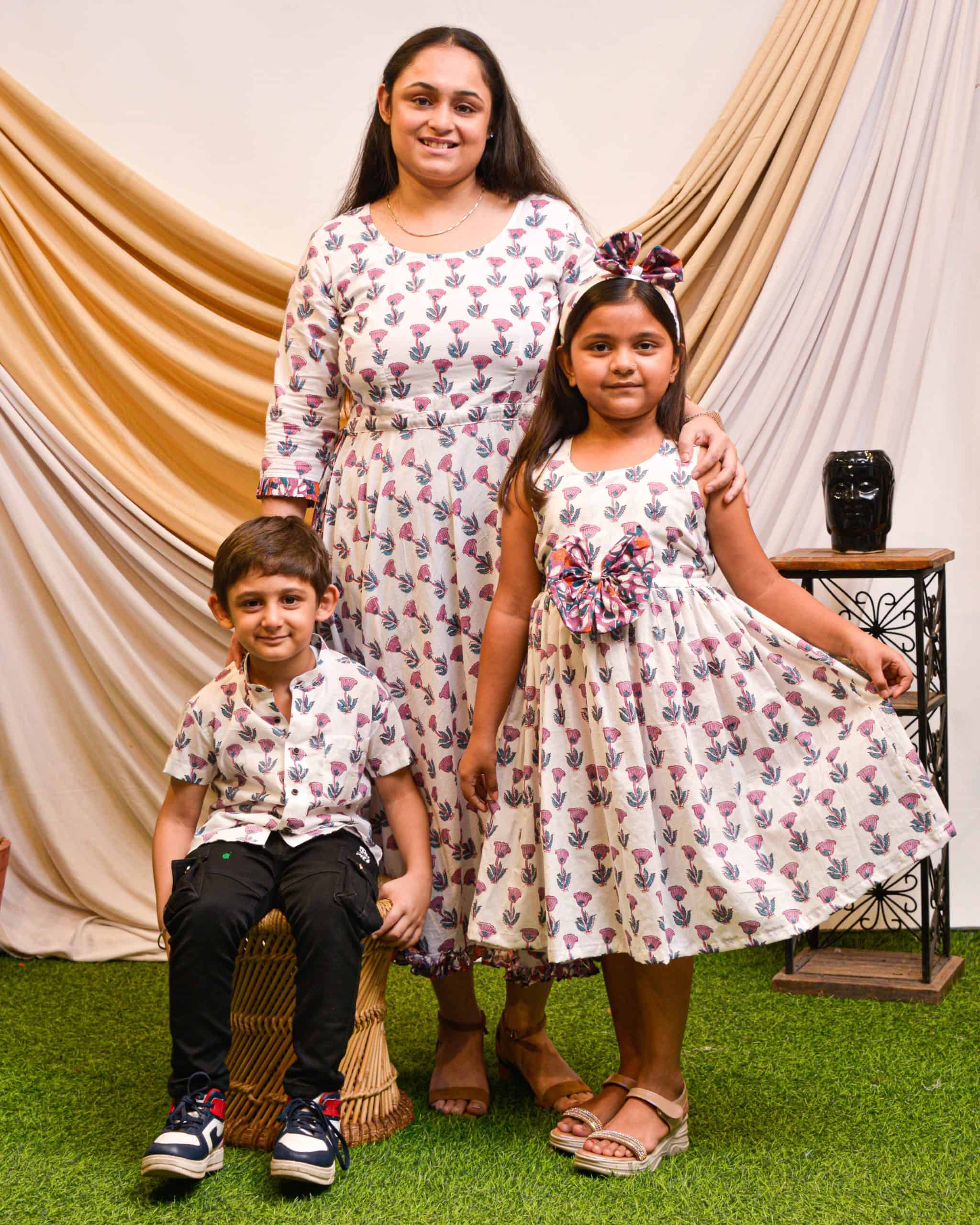 MoonStone White Mother Kids Twinning