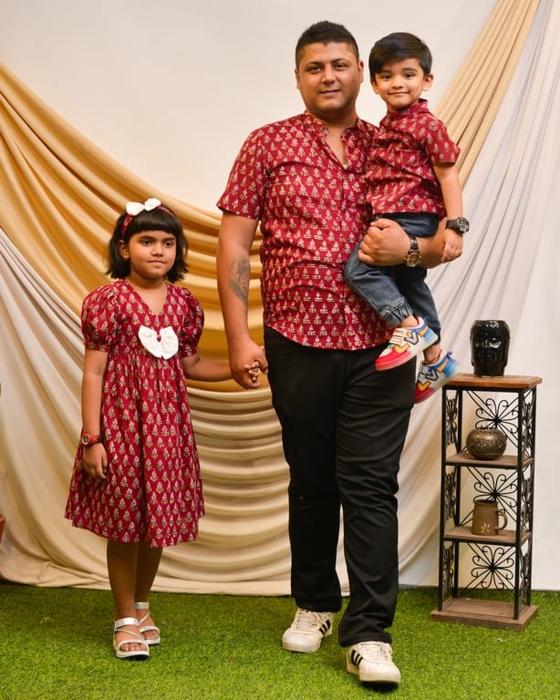 Crimson Maroon Father Kid Twining