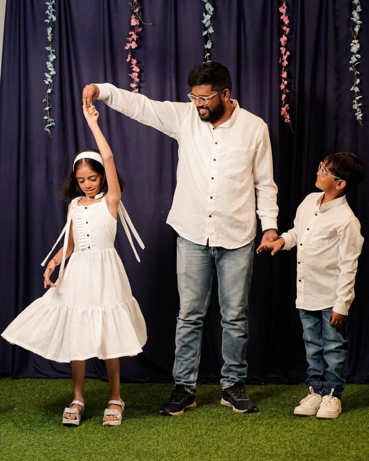 Starry White Father Kid Twining Secondary image