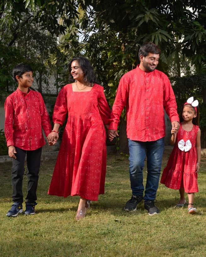 Rose Red Family Main image