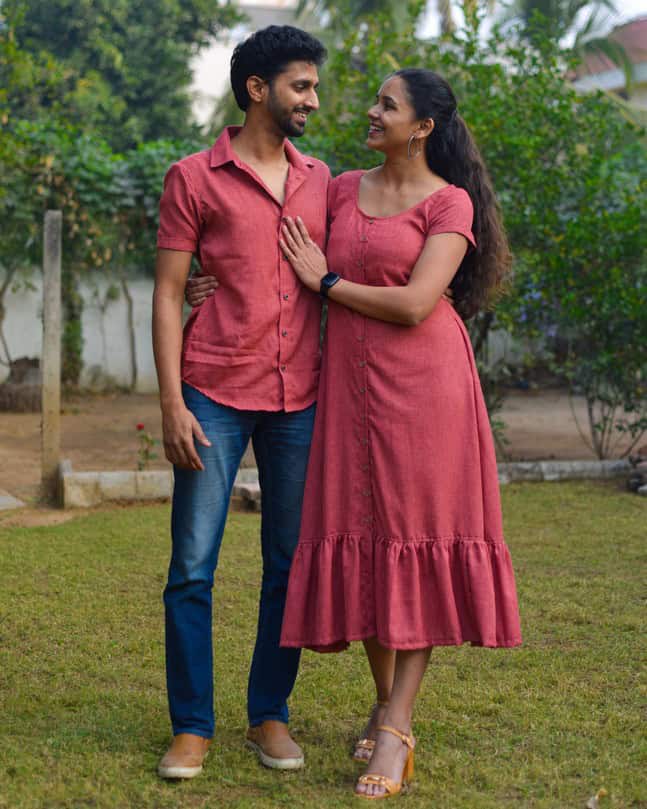 Pink Checkered Dress with Sleeves Couple Set Secondary image