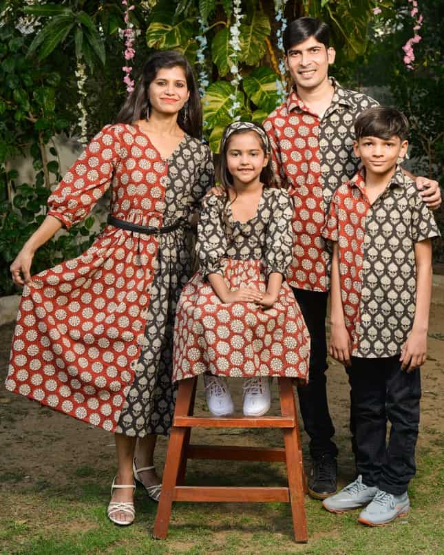 Rosy Noir Vine Family Set