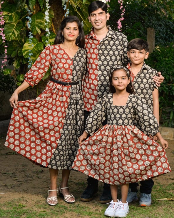 Rosy Noir Vine Family Set