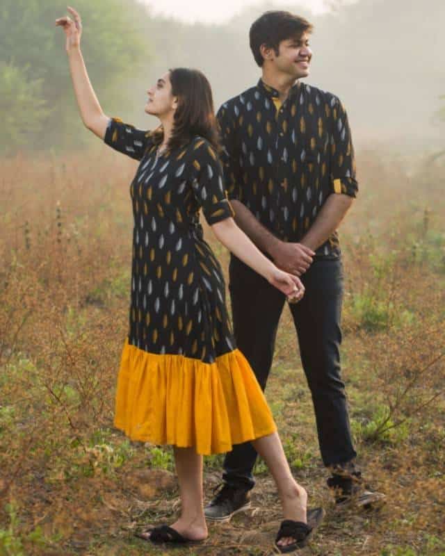 Bumblebee Black Ikat Couple
