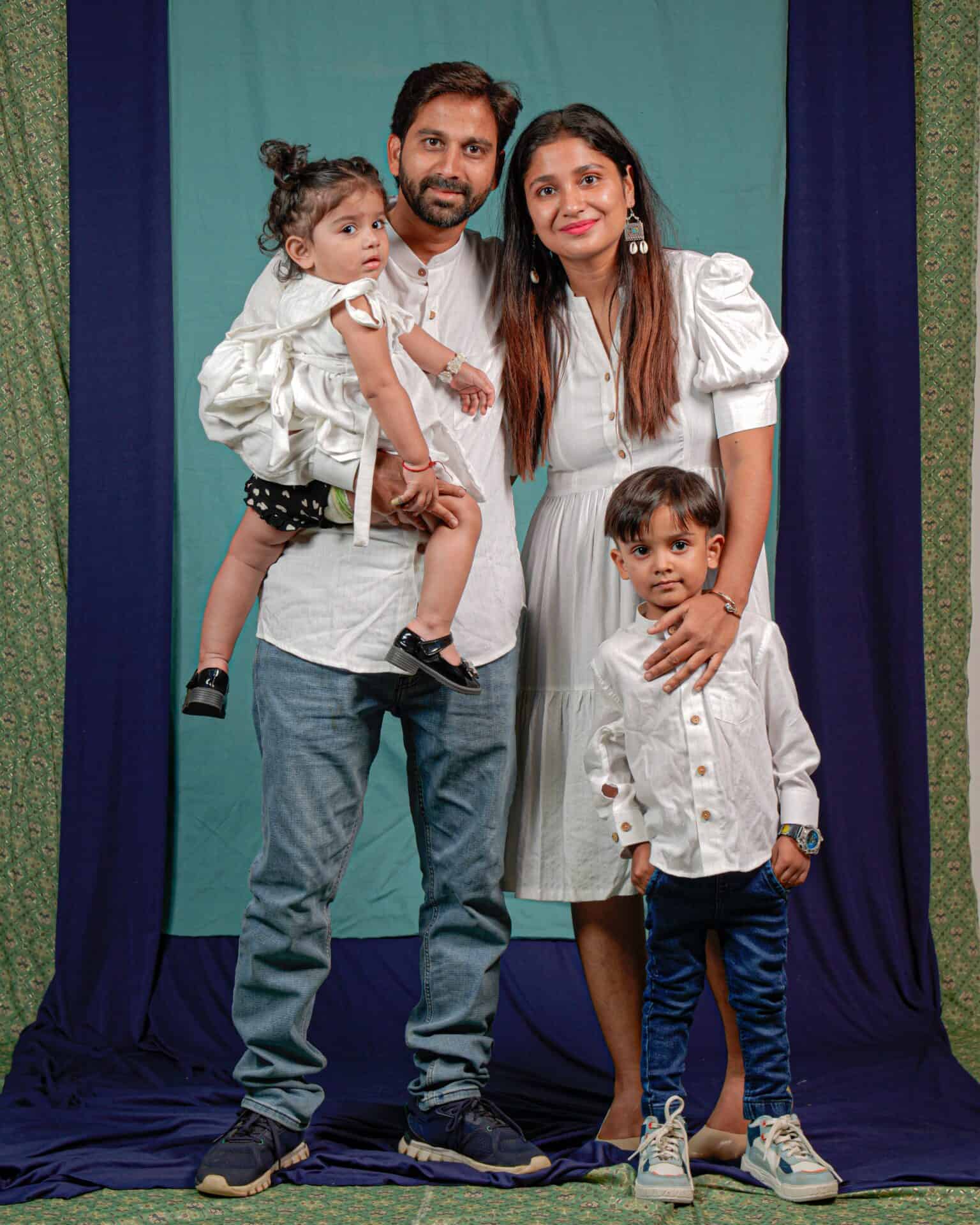 Starry White Short Family Set Secondary image