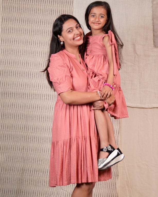 Starry Pink Mother Daughter Twinning Secondary image