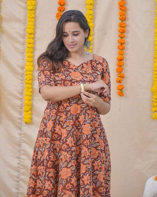 Brick Rose Kurta Set