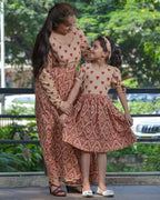Cinnamon Whirl Mother Daughter Twinning