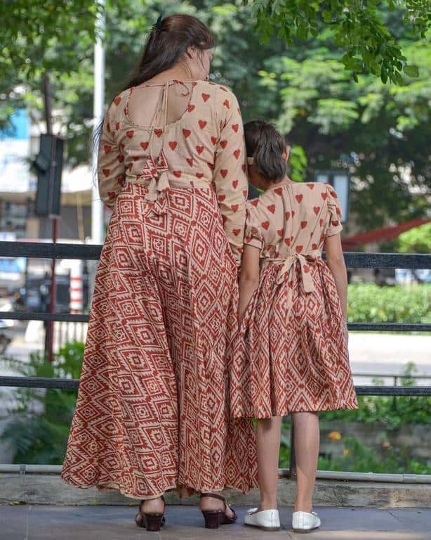 Cinnamon Whirl Mother Daughter Twinning