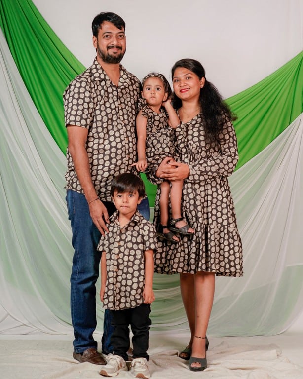 Black Floral Family Set