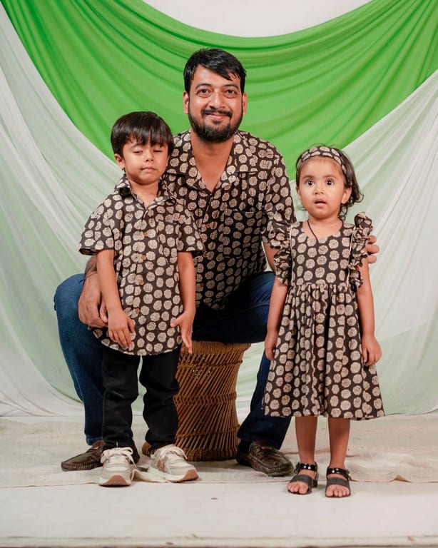 Black Floral Father Kids Twinning Secondary image