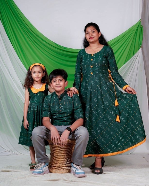 Canopy Green Mom Kid Twinning