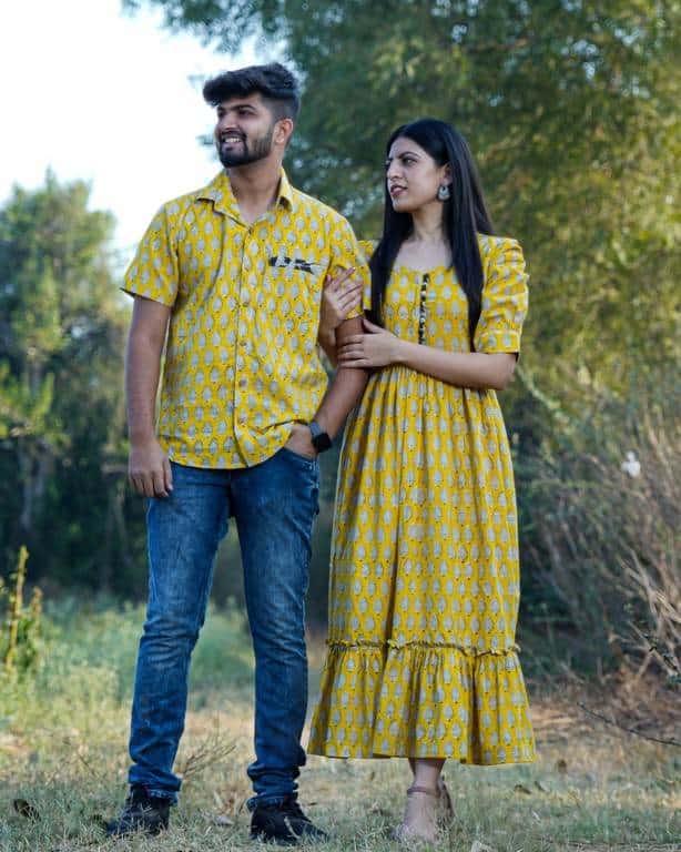 Leafing Yellow Couple Set