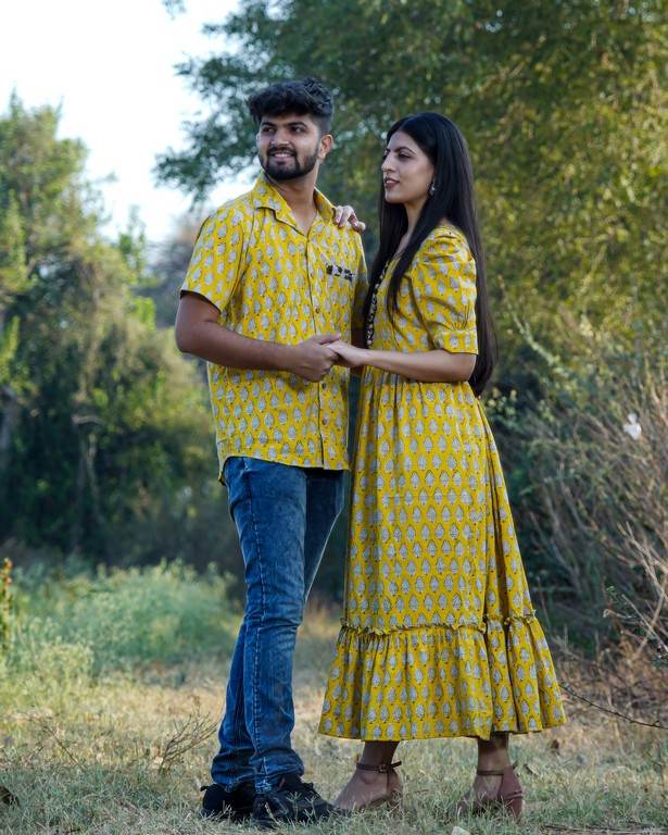 Leafing Yellow Couple Set