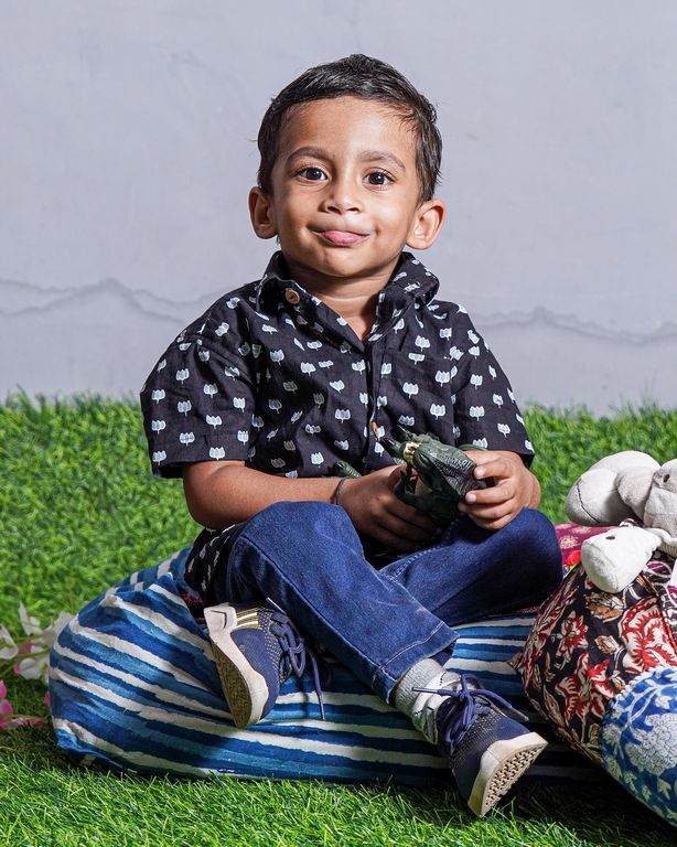 Black Soma Kids Shirt