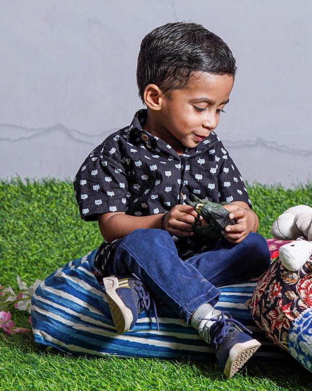 Black Soma Kids Shirt